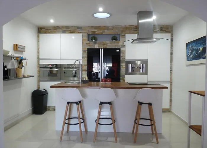 Maison L'ollivia - Terrasse - Parking Gratuit Carcassonne