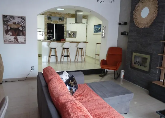 Vakantiehuis Maison L'ollivia - Terrasse - Parking Gratuit *